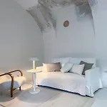 Casarosa , Gotico 아파트