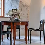 Casarosa , Gotico 아파트 체스키크룸로프